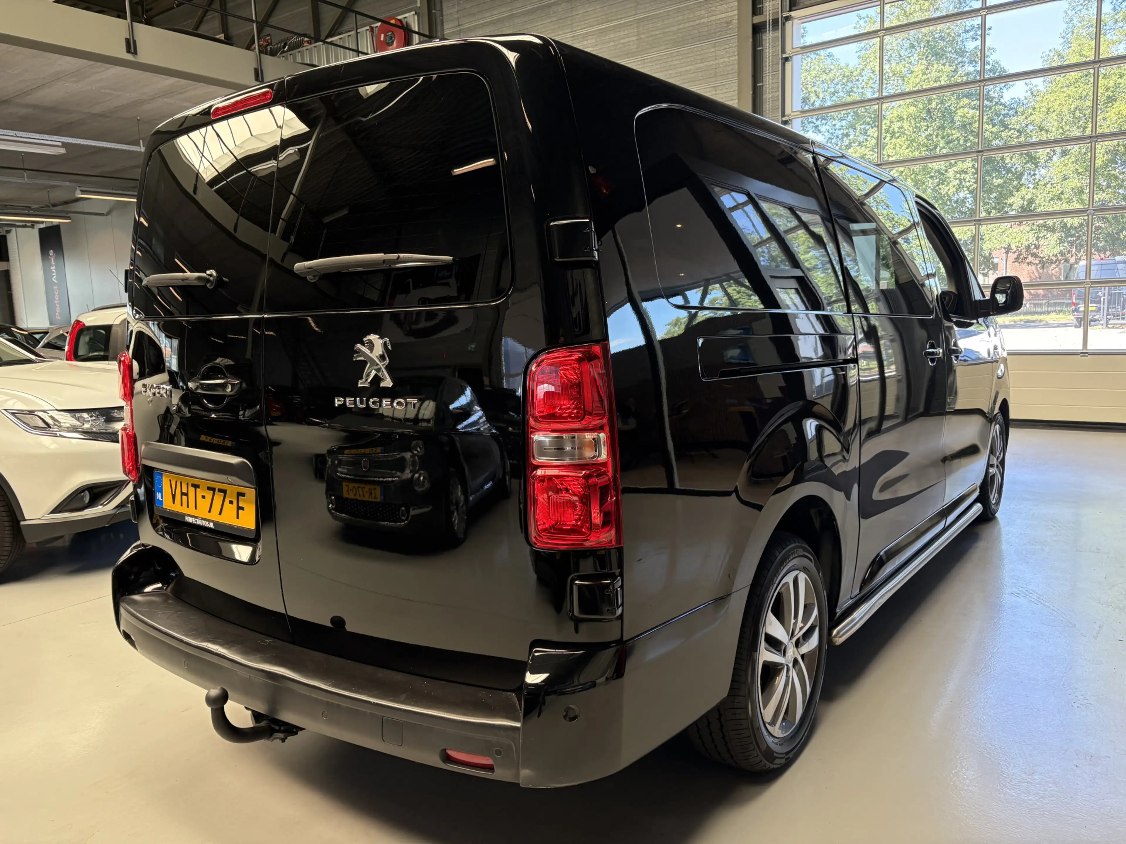 Peugeot Expert 2.0 BlueHDI 180 Long Asphalt DC Adapt. Cruise, Nav — photo 8