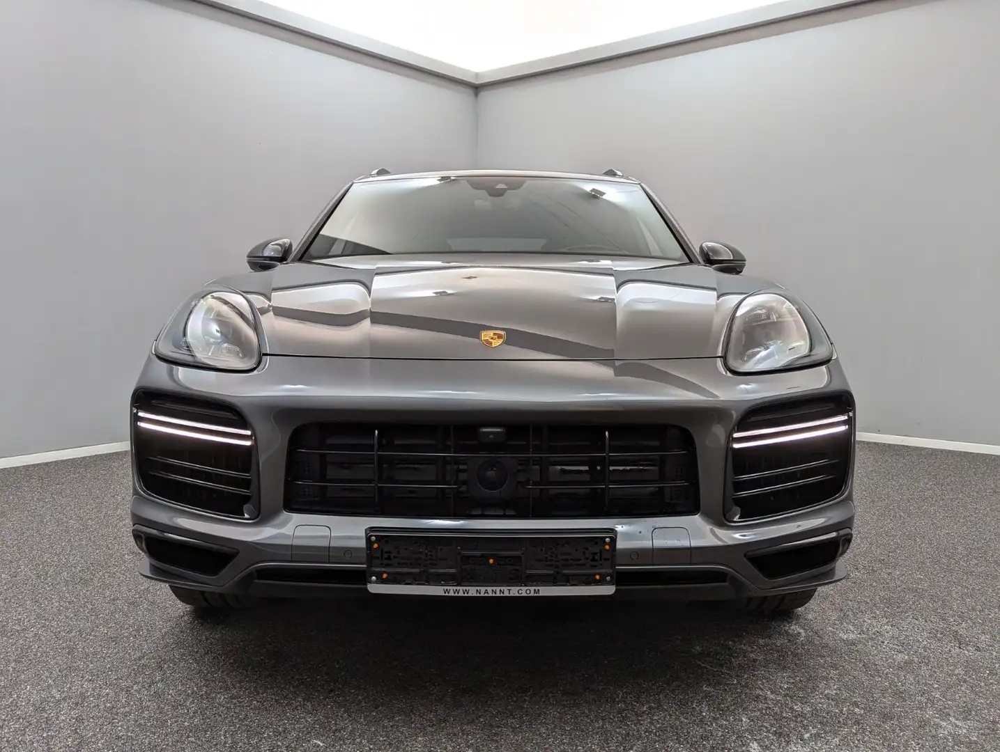 Porsche Cayenne Turbo S E-Hybrid*PANO*PCCB*MEGA Grau - 2