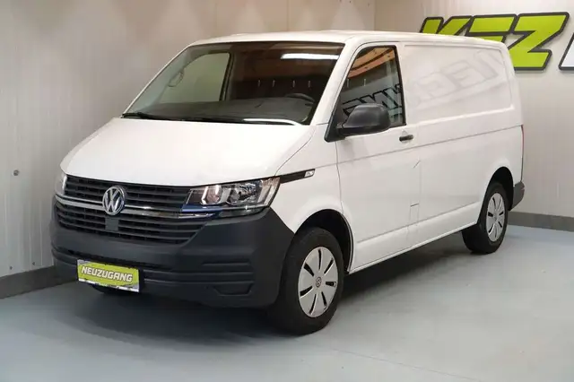Volkswagen Transporter view 11