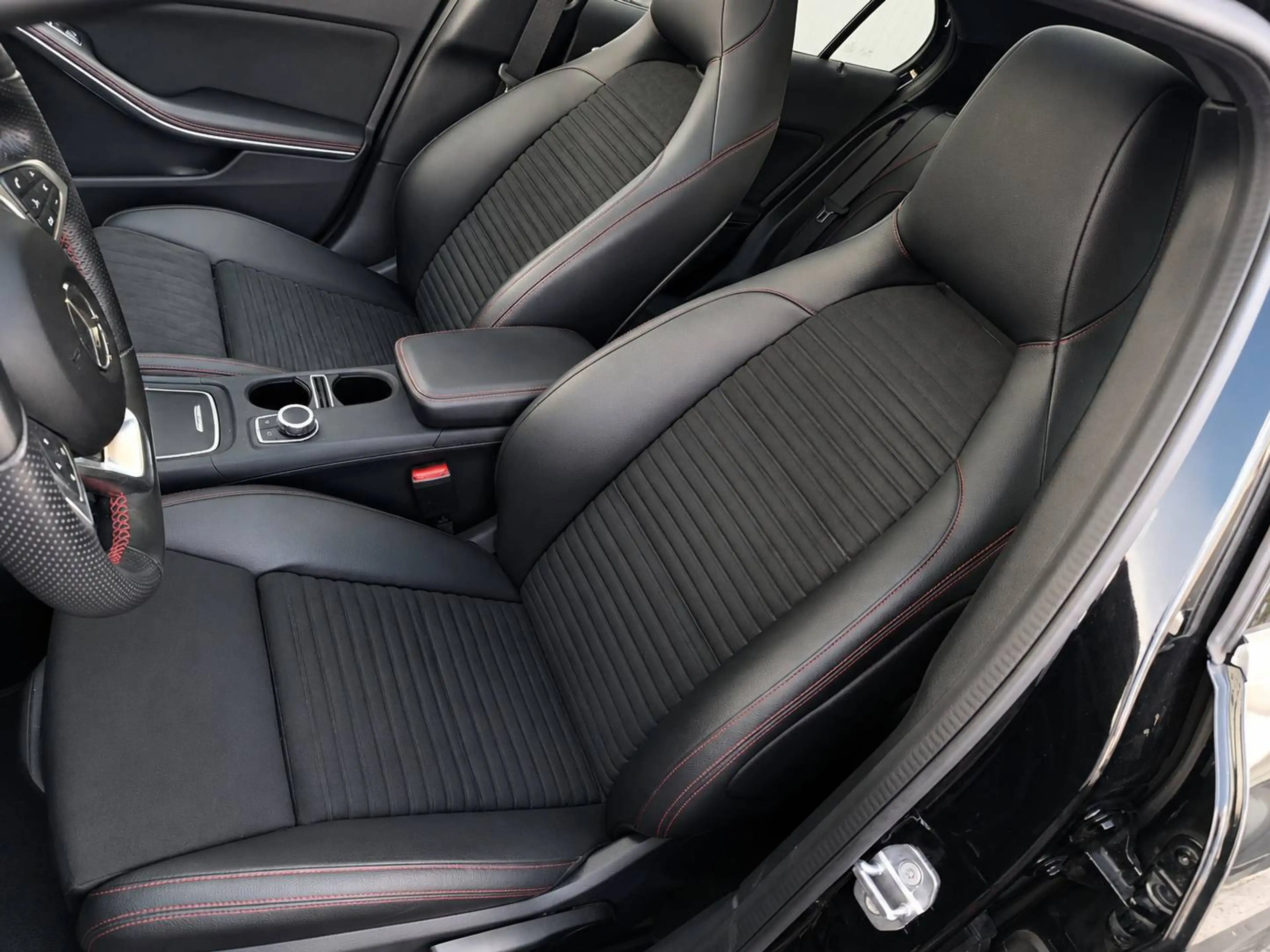 Mercedes-Benz GLA 250 GLA 250 4Matic — photo 12