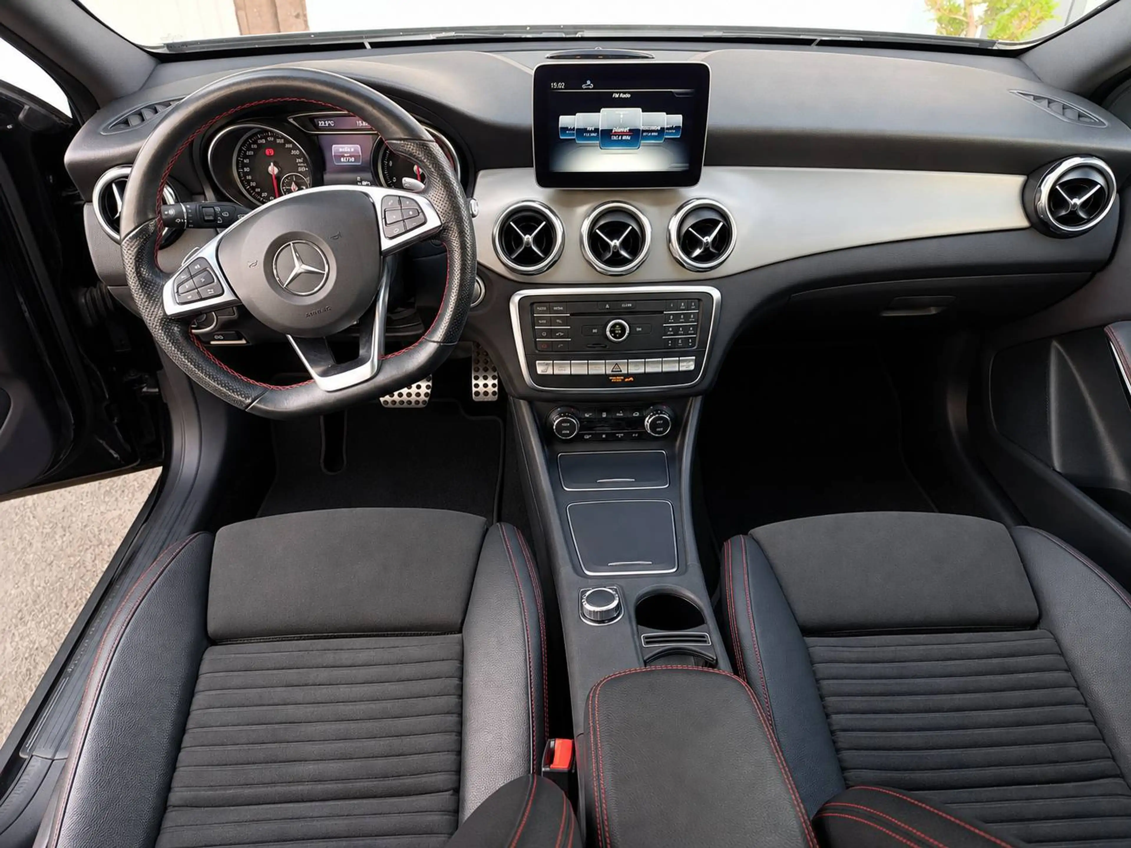 Mercedes-Benz GLA 250 GLA 250 4Matic — photo 11