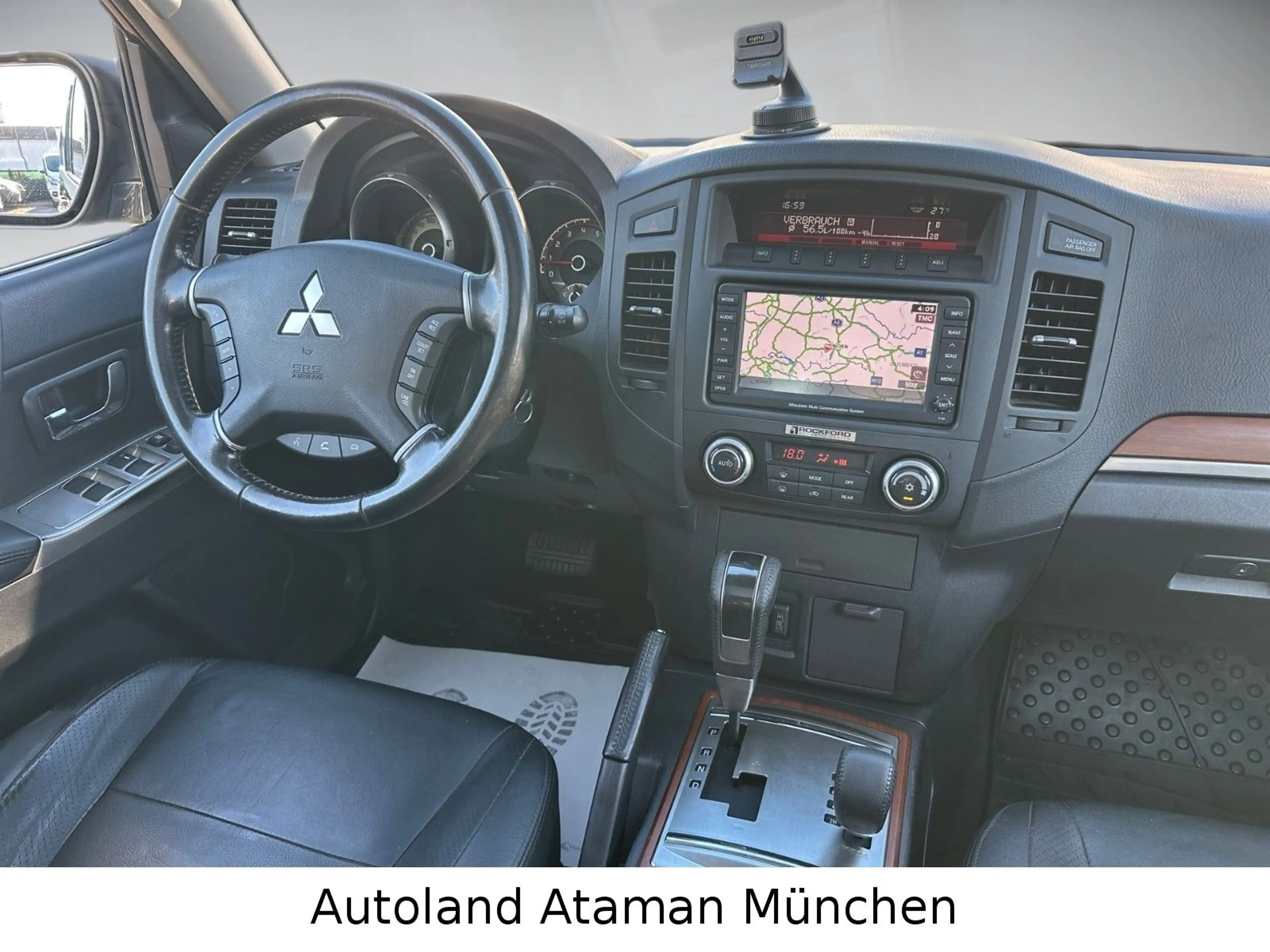Mitsubishi Pajero 3.2 DI-D *Instyle* Auto. 7-Sitz/Pano/Lede — photo 4