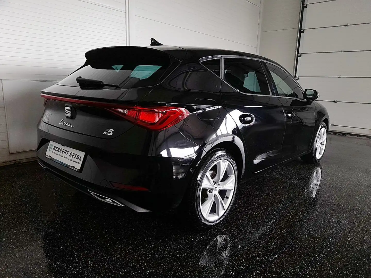 SEAT Leon FR-Line e-Hybrid 150/204 DSG *LED MIT FERNLICHT... Schwarz - 2