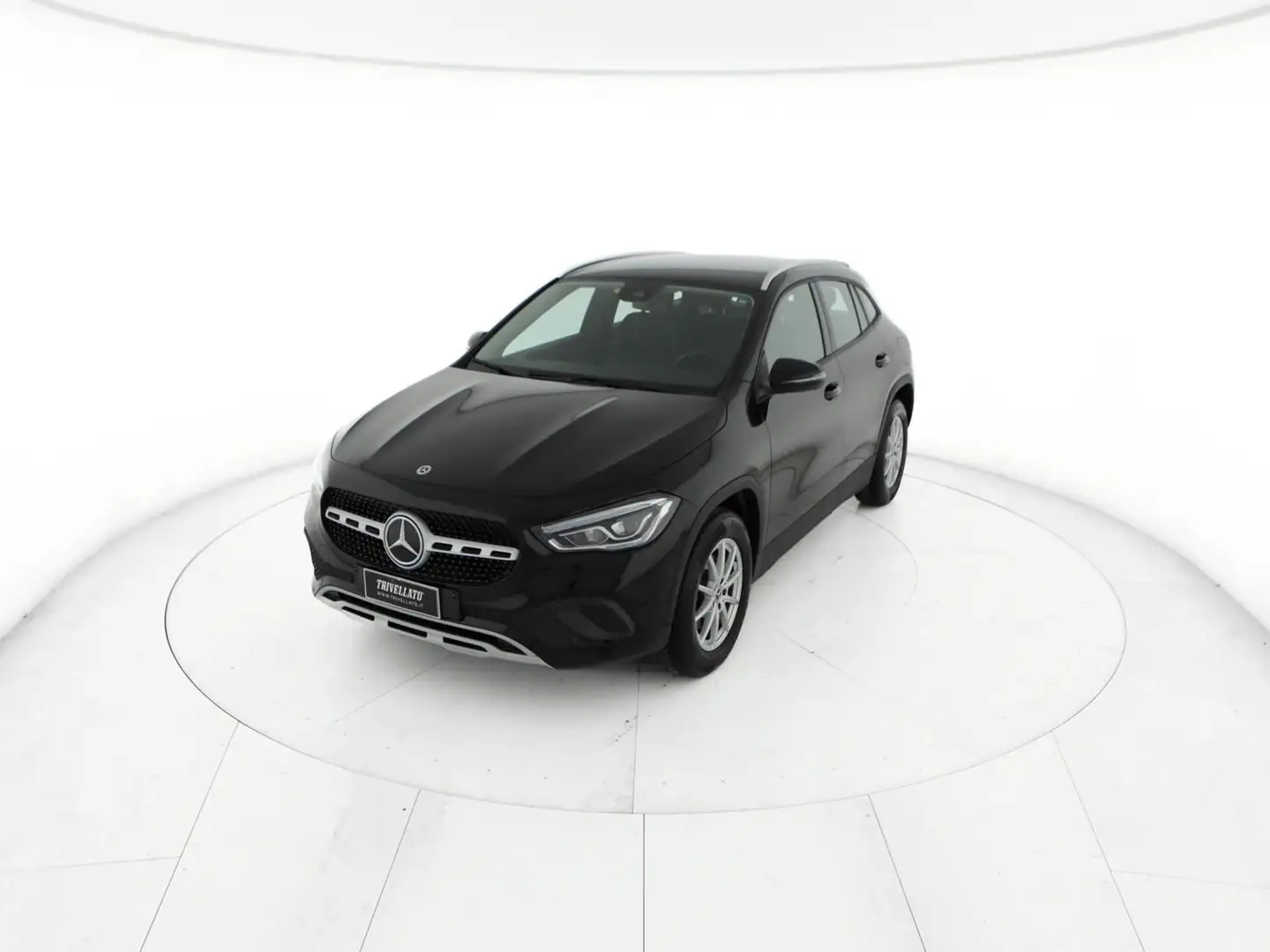 Mercedes-Benz GLA 180 180 d business extra auto Чёрный - 1