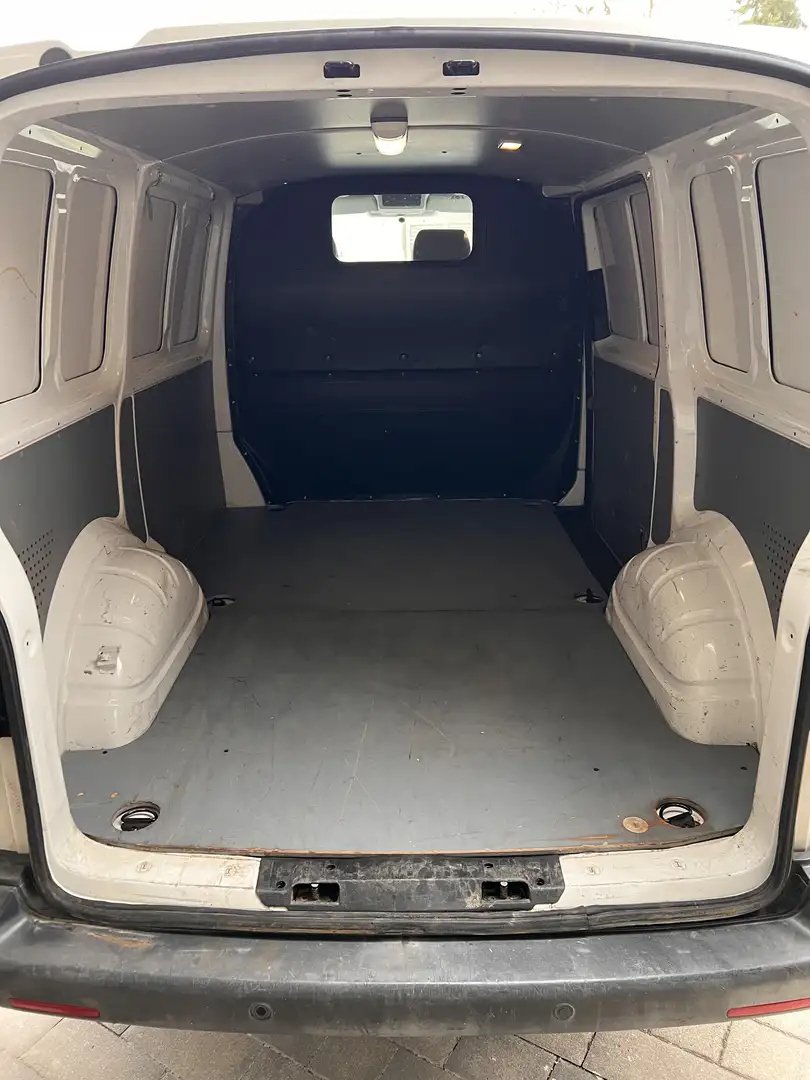 Volkswagen T5 Transporter - 1