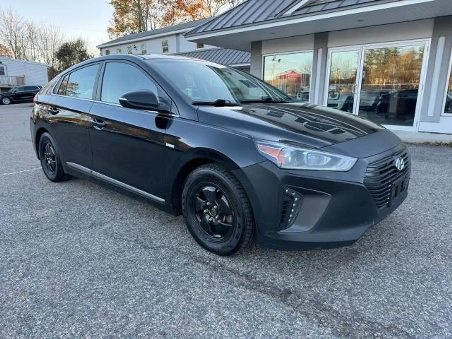 Hyundai IONIQ Zwart - 1