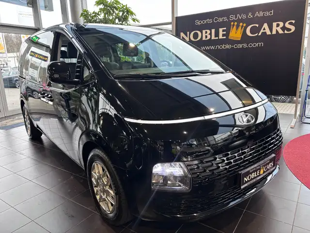 Hyundai STARIA Trend 2WD 9 Sitzer SHZ LED NAVI ALU