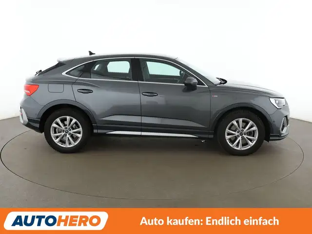 Audi Q3 view 7
