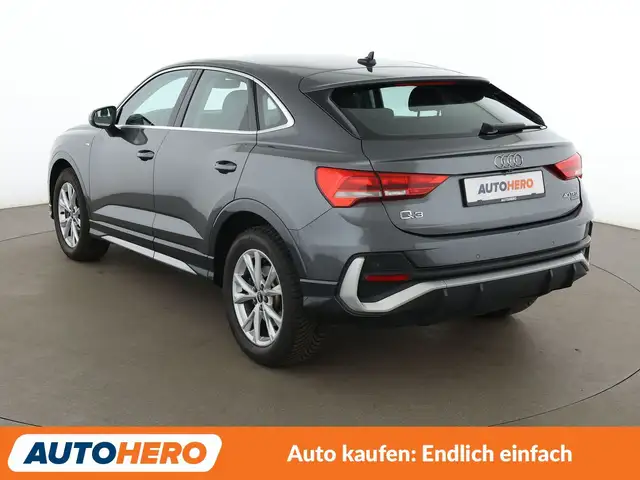 Audi Q3 view 4