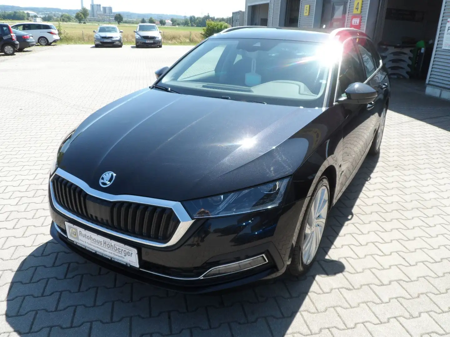 Skoda Octavia Combi Style/DSG/AHK/Navi/Top Ausstattung Schwarz - 2