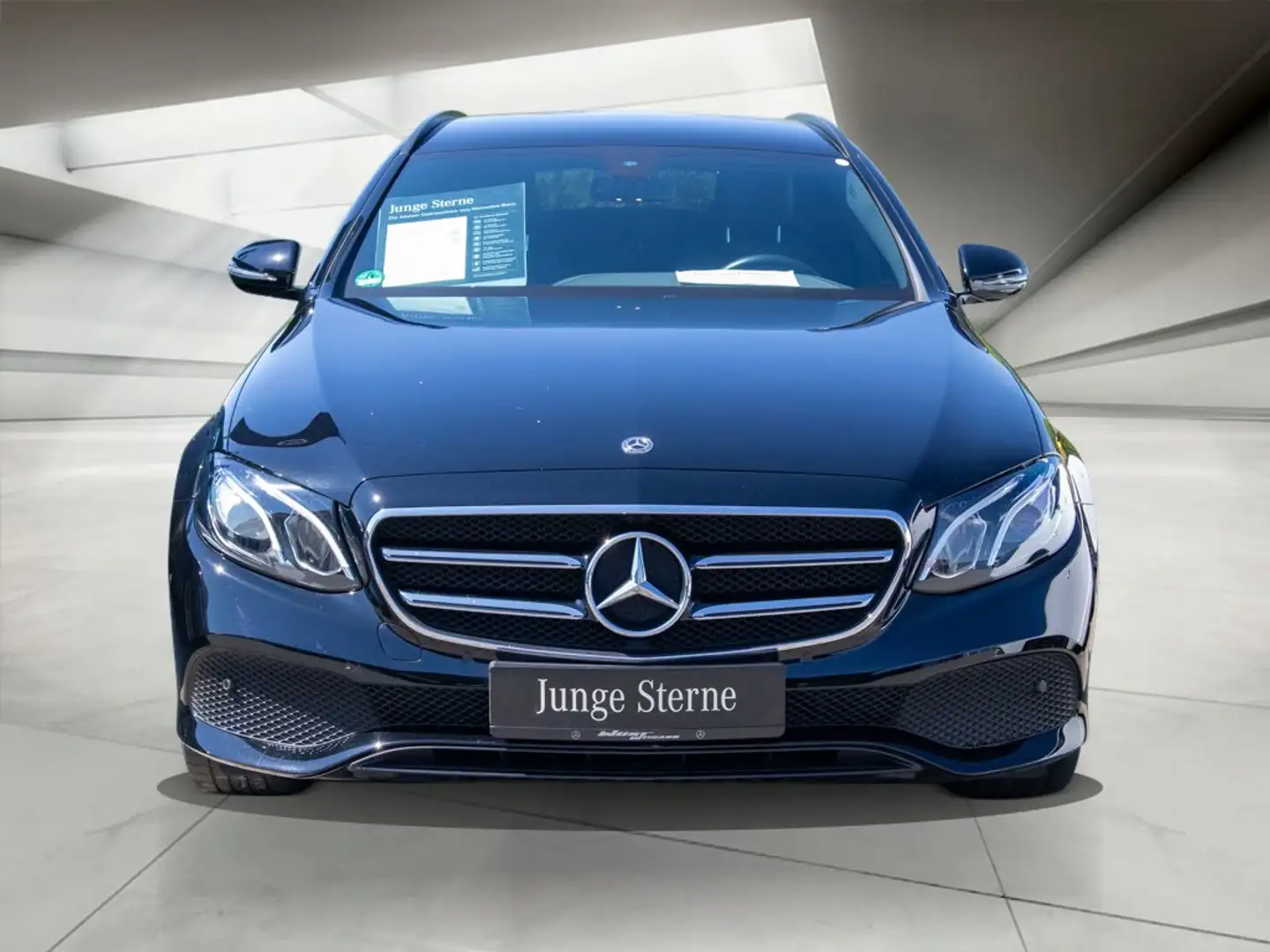 Mercedes-Benz E 300 de T-Modell Avantgarde+AHK+Kamera+LED+Burm Negro - 2