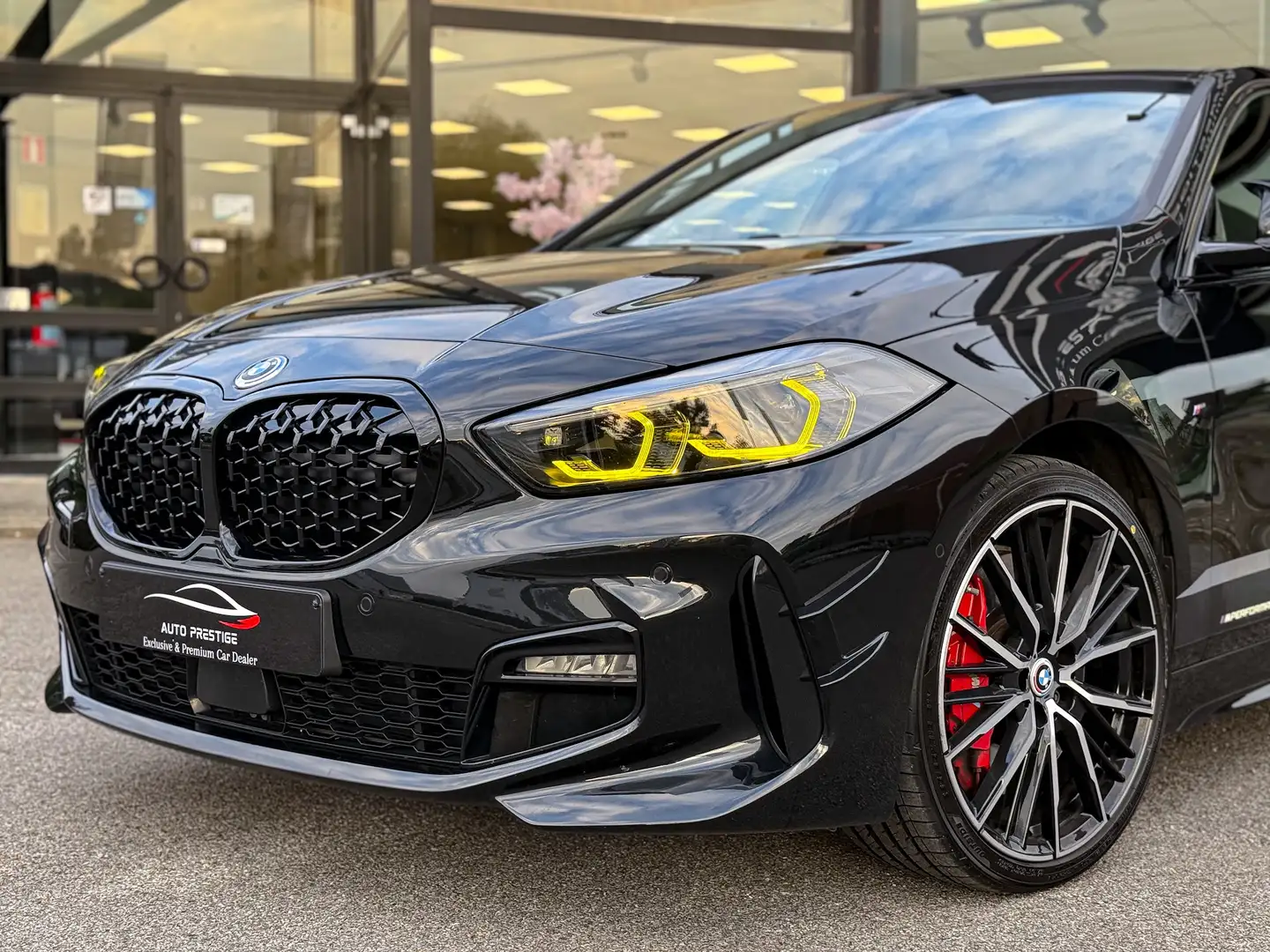 BMW 118 M-Sport Pro * RESERVEE / RESERVED / GERESERVEERD * Negro - 2