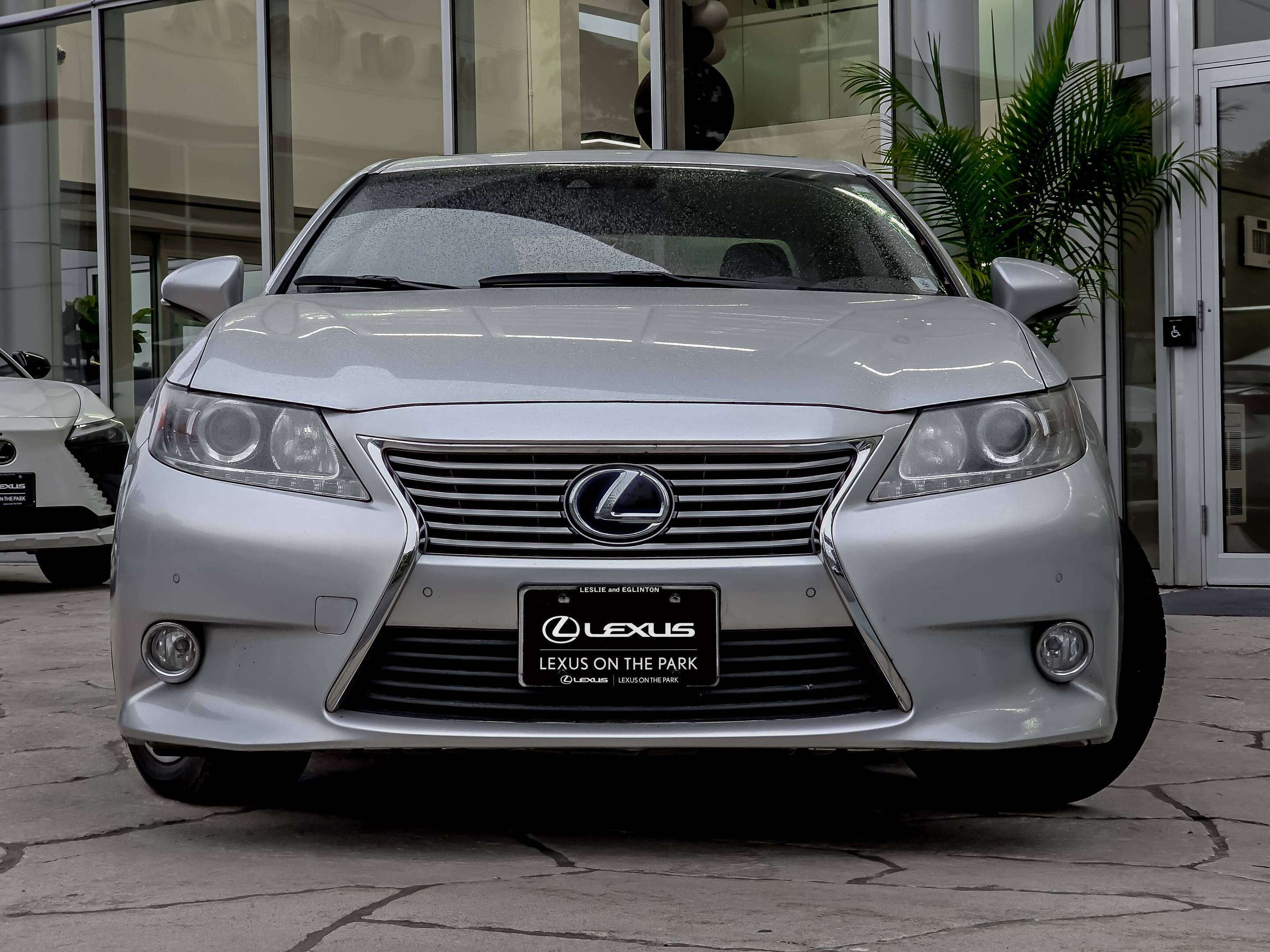2013 Lexus ES 300H | Executive Pkg | Safety Certified — снимка 1