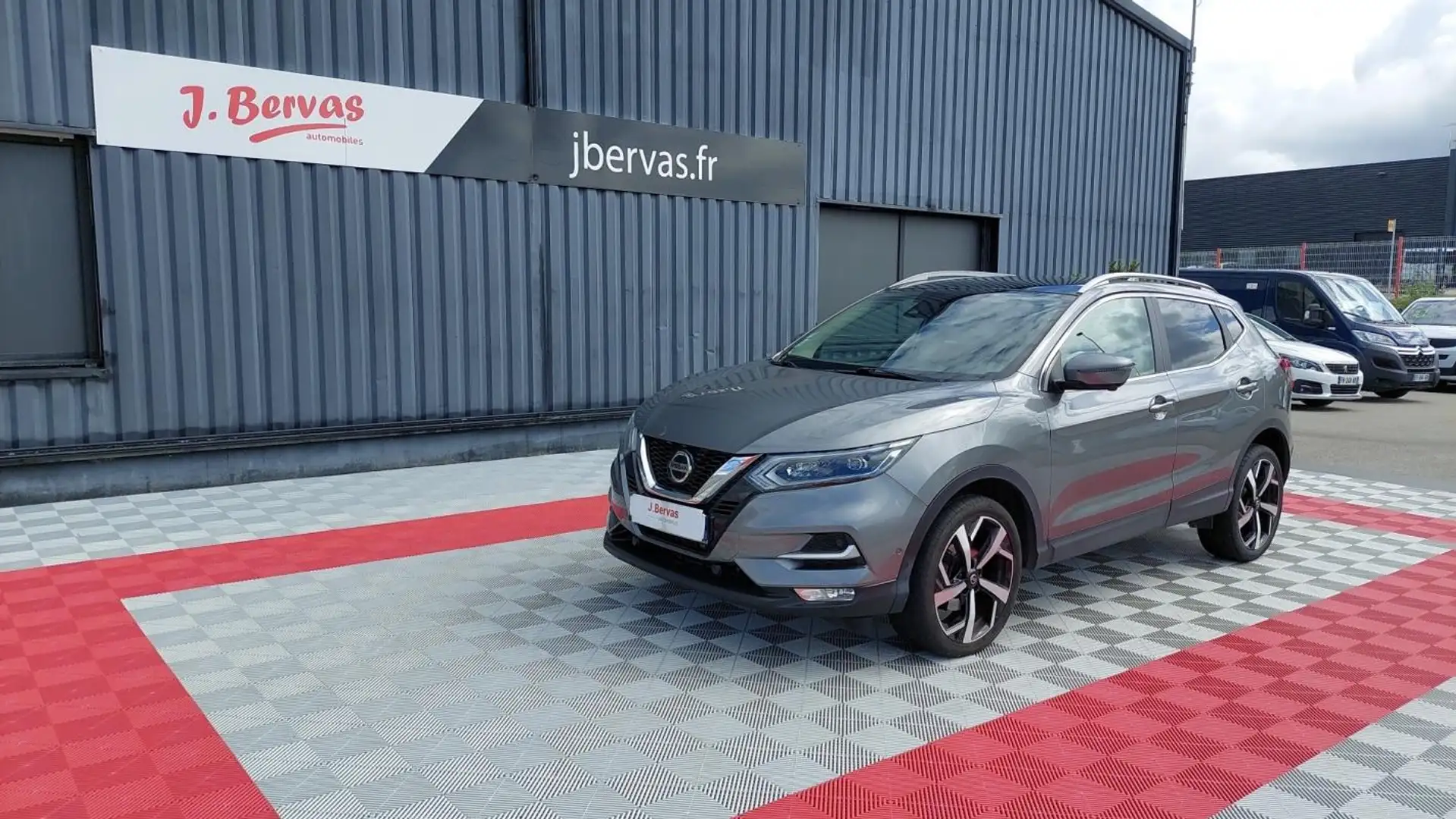 Nissan Qashqai 1.6 dCi 130 Xtronic N-Connecta Gris - 1