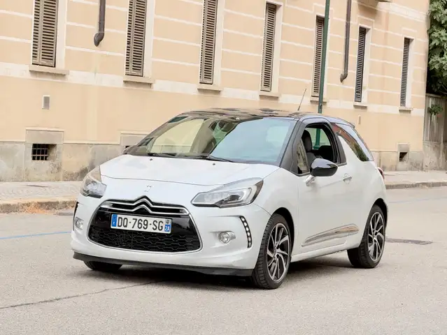 DS Automobiles DS 3 1.6 Turbo THP 165cv E6 S&S So Irresistible KM CERTIFICATI-EDIZIONE LIMITATA DEDICATA A PARIGI-FARI LED 3D-RETROCAMERA-USB