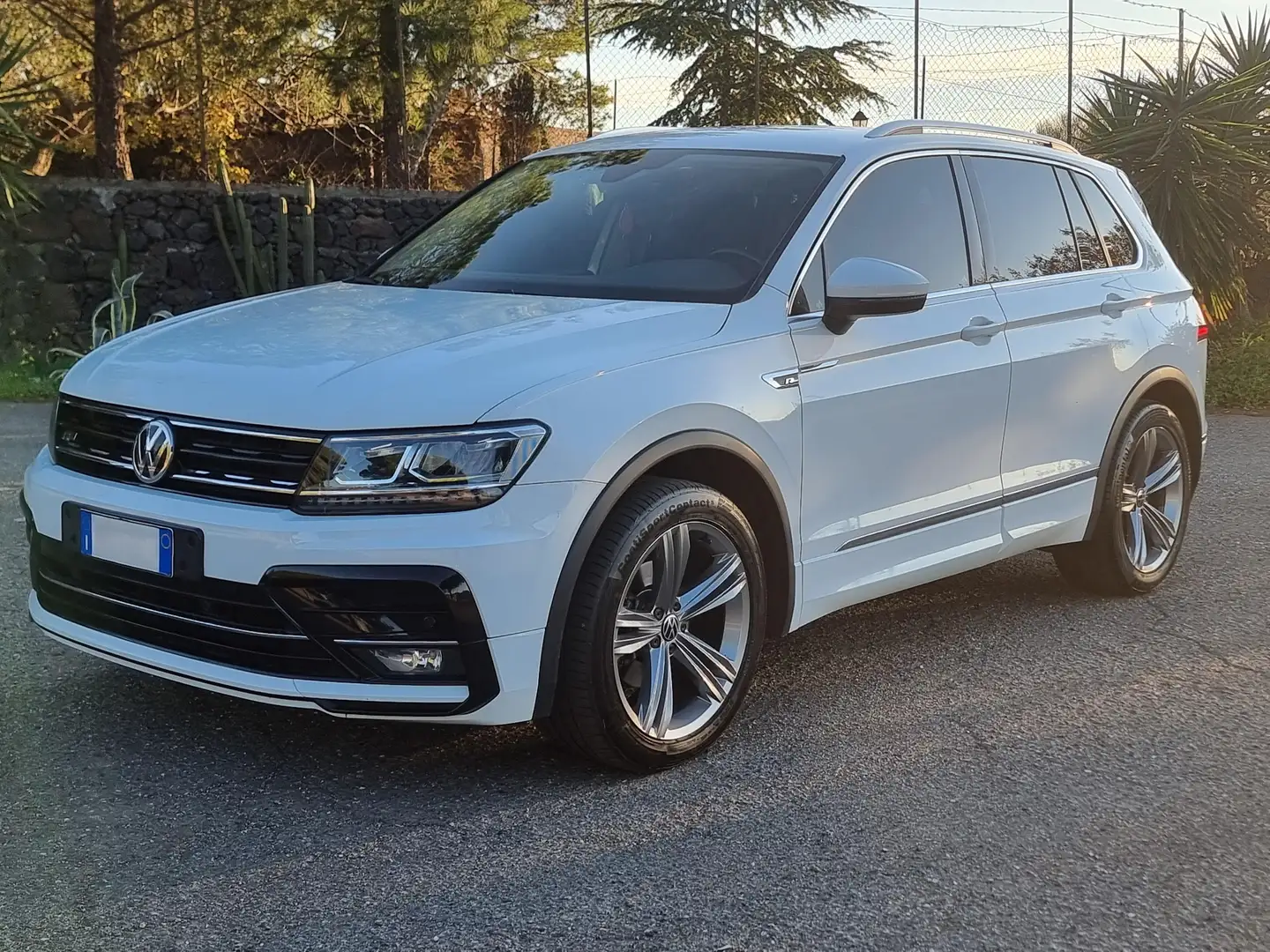 Volkswagen Tiguan Tiguan 2.0 tdi Sport 150cv dsg Bianco - 1