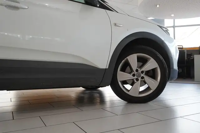 Opel Grandland view 8