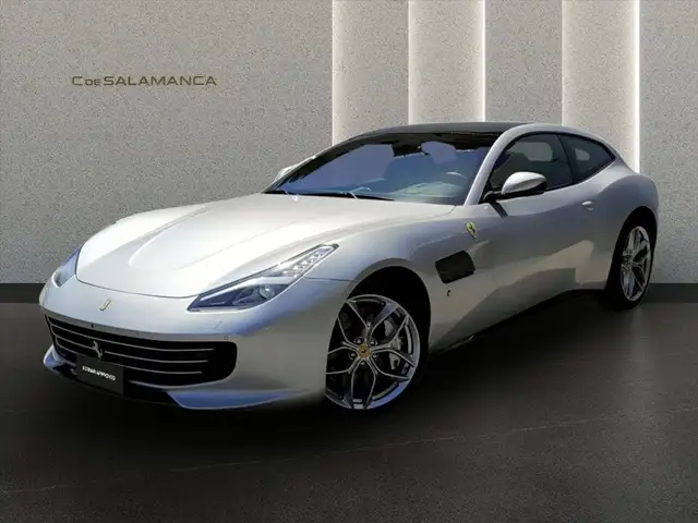 Ferrari GTC4 Lusso T
