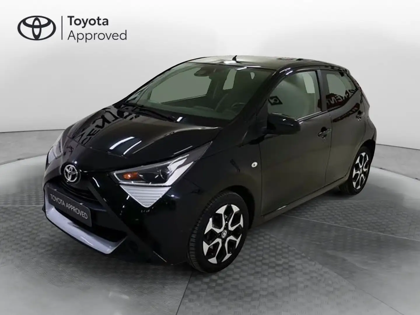 Toyota Aygo Connect 1.0 VVT-i 72 CV 5 porte x-fun Nero - 1
