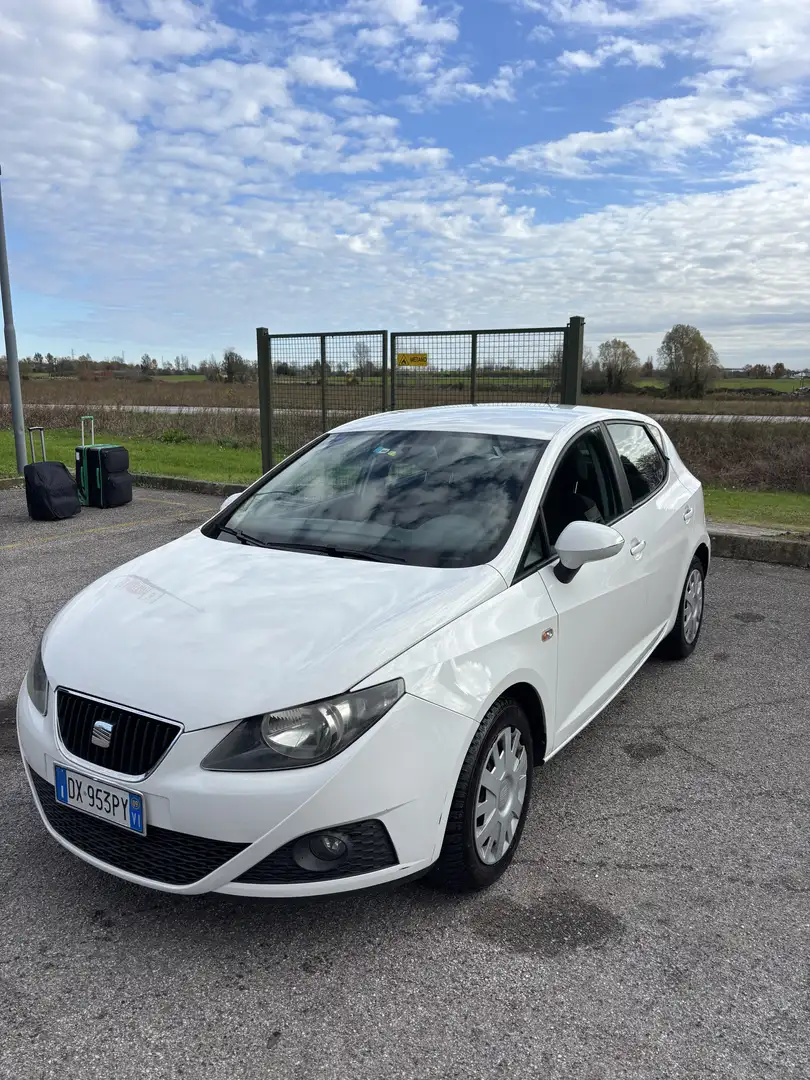 SEAT Ibiza 5p 1.2 12v Stylance c/radio Dual - 2