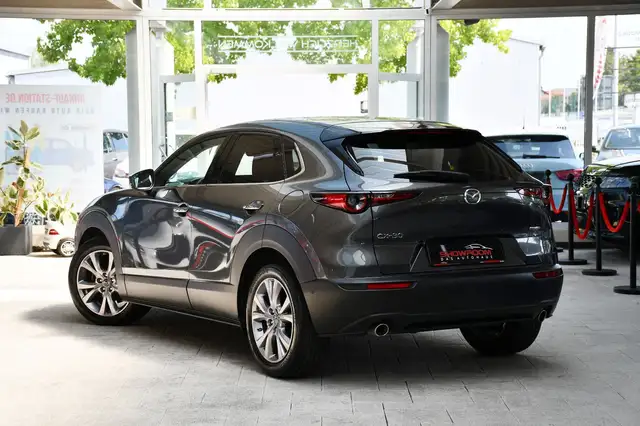 Mazda CX-30 view 4