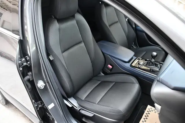 Mazda CX-30 view 15