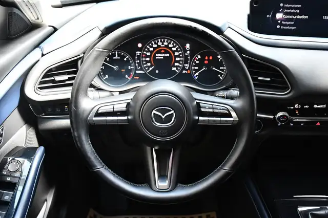 Mazda CX-30 view 10