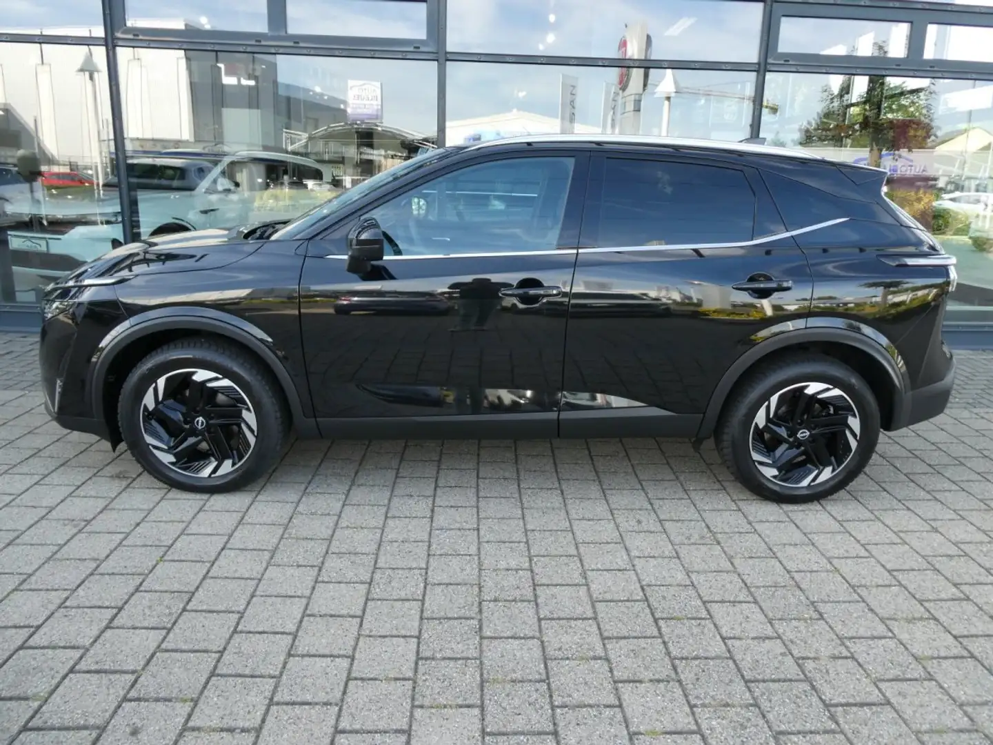 Nissan Qashqai 1.3 DIG-T MHEV FL N-Connecta*Winter*Komfort*Allwet Schwarz - 2