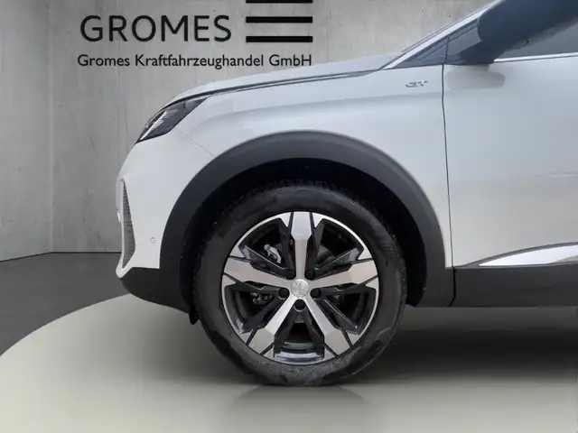 Peugeot 3008 view 11