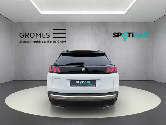 Peugeot 3008 view 4