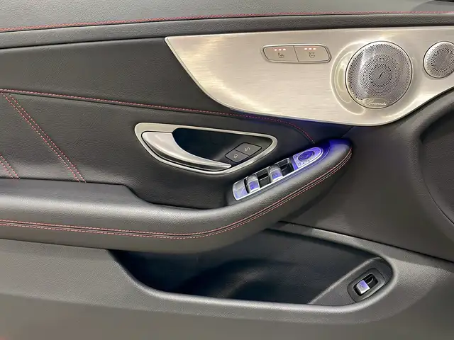 Mercedes-Benz C Class view 13