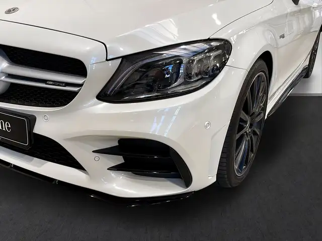 Mercedes-Benz C Class view 3
