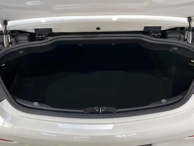 Mercedes-Benz C Class view 8
