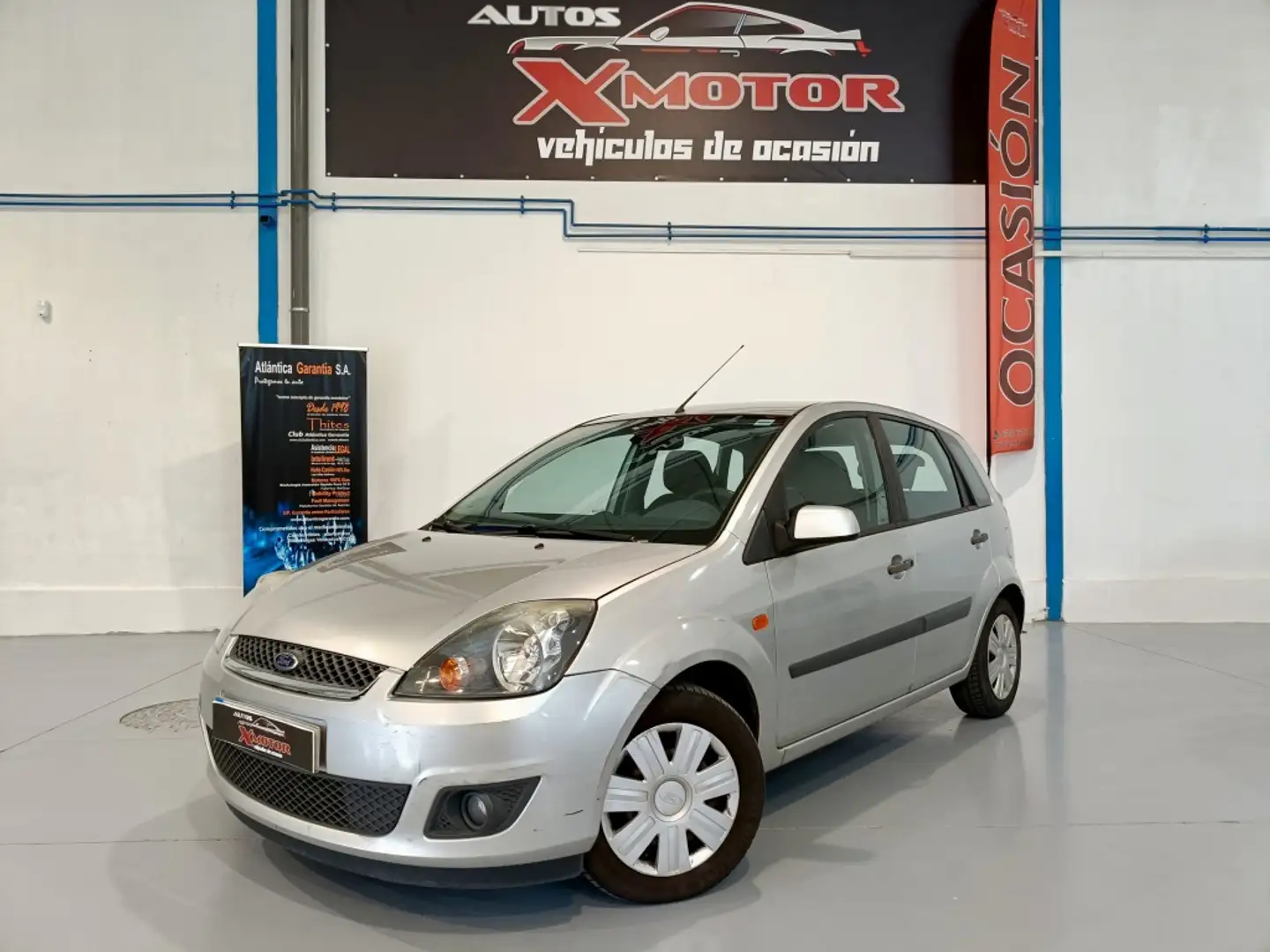 Ford Fiesta 1.3 Newport Gris - 1