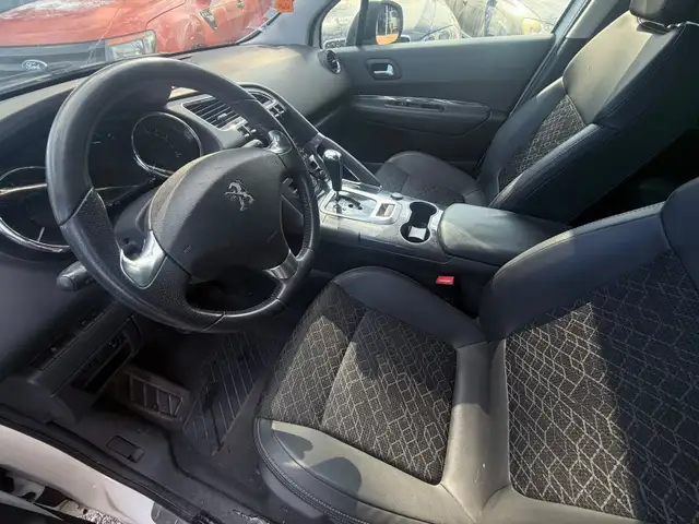Peugeot 3008 view 8