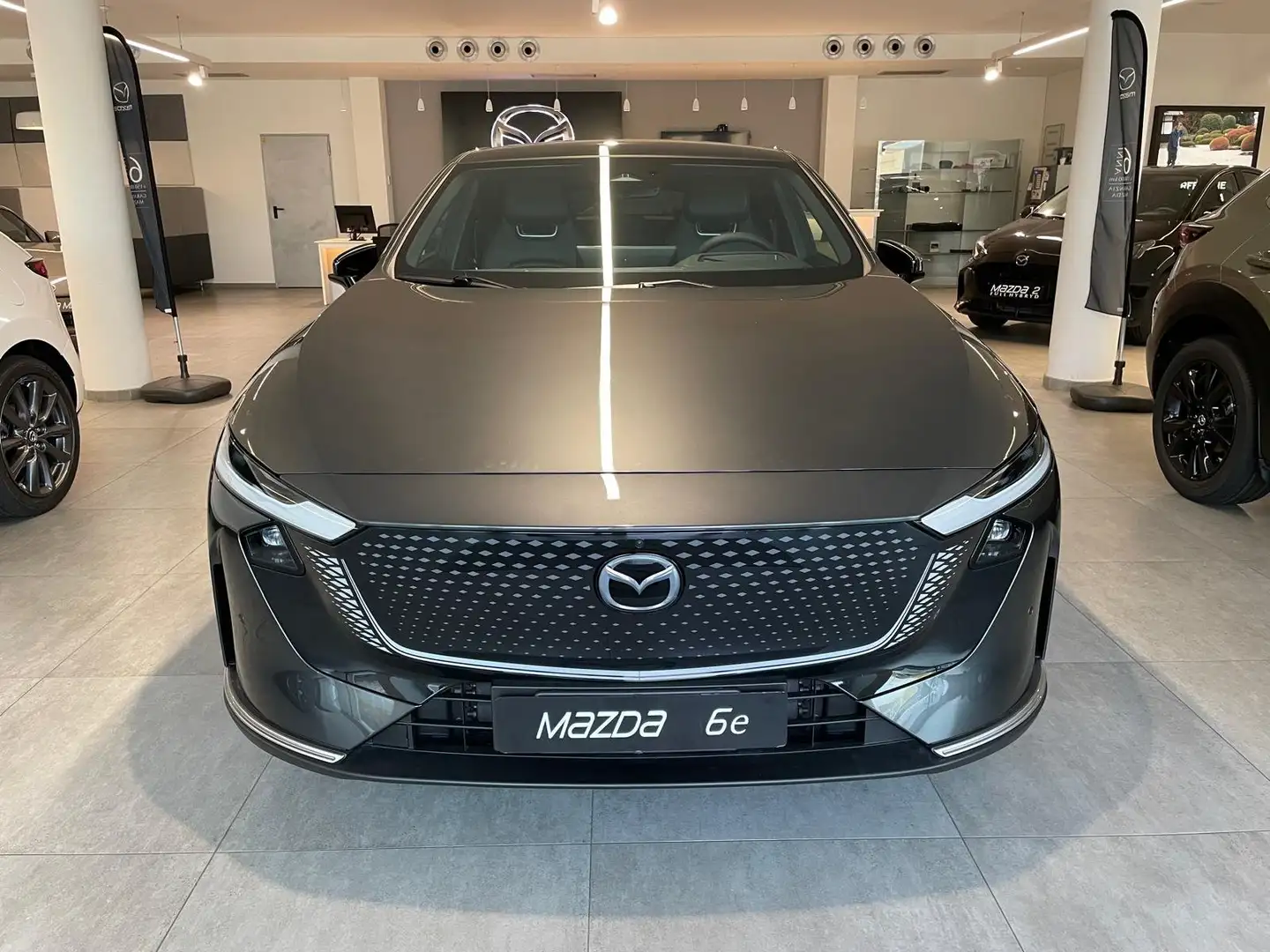 Mazda 6e 68.8 KW/h elettrica 258 cv.Takumi,PRONTA CONSEGNA Gris - 2