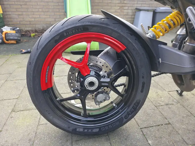 Ducati Hypermotard 950 - foto 6