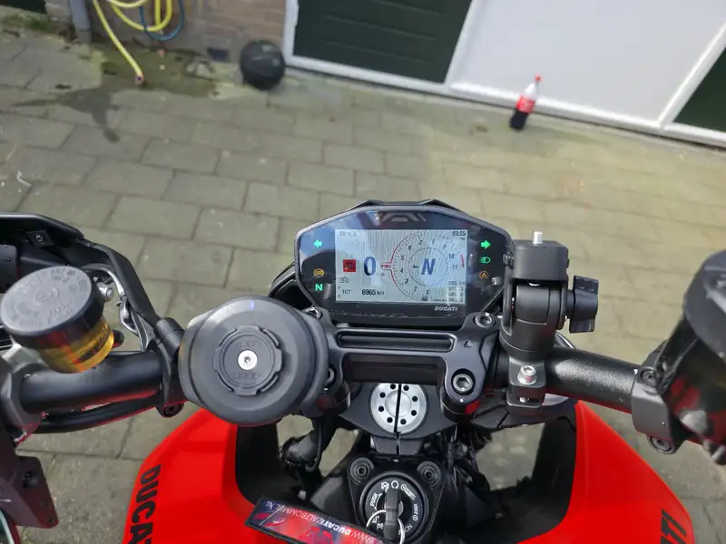 Ducati Hypermotard 950 - foto 5