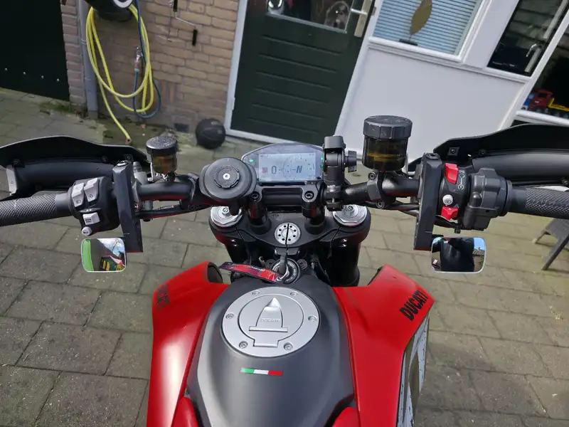 Ducati Hypermotard 950 - foto 3