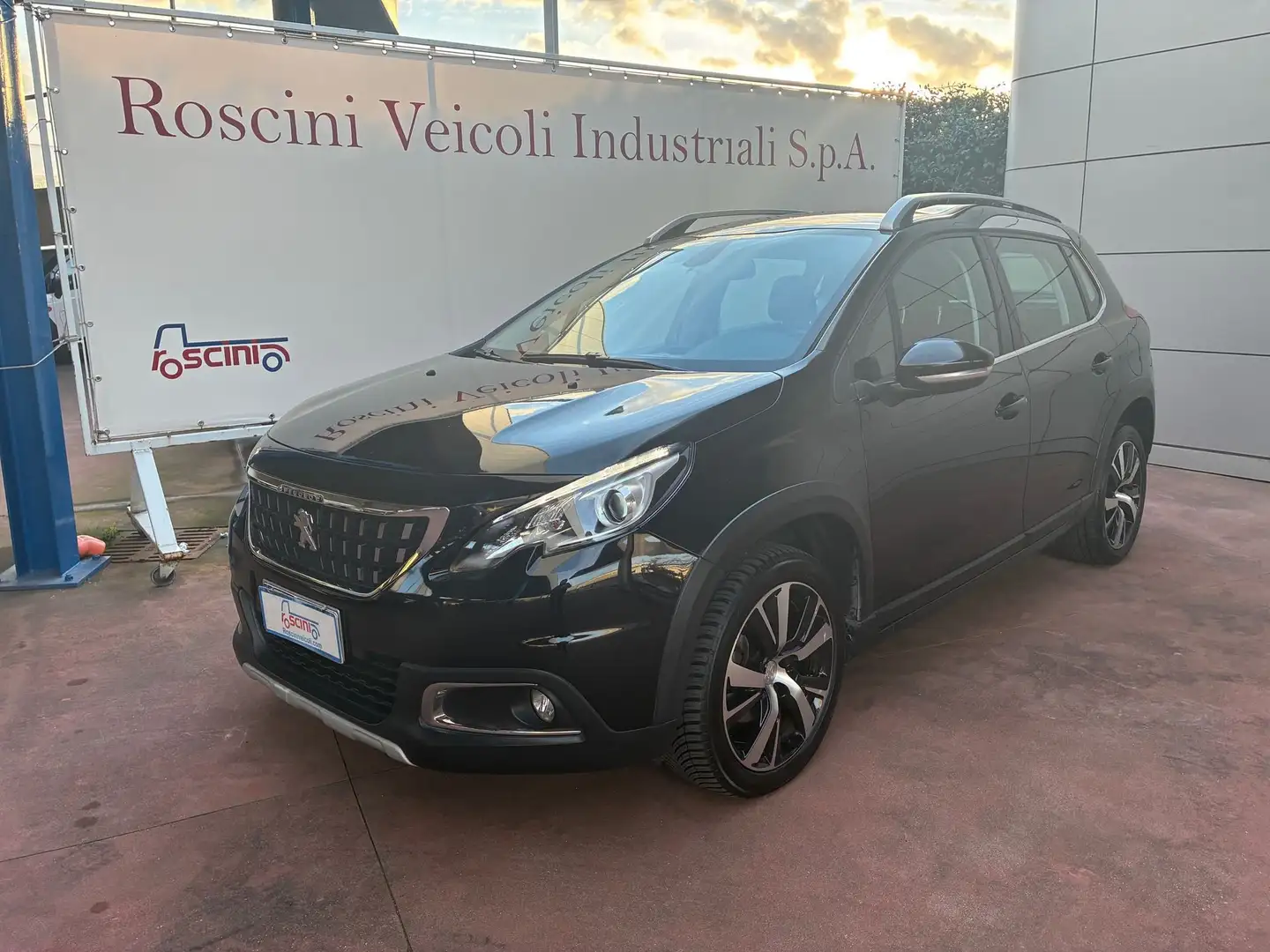 Peugeot 2008 PureTech Turbo 130 S&S Allure Schwarz - 1