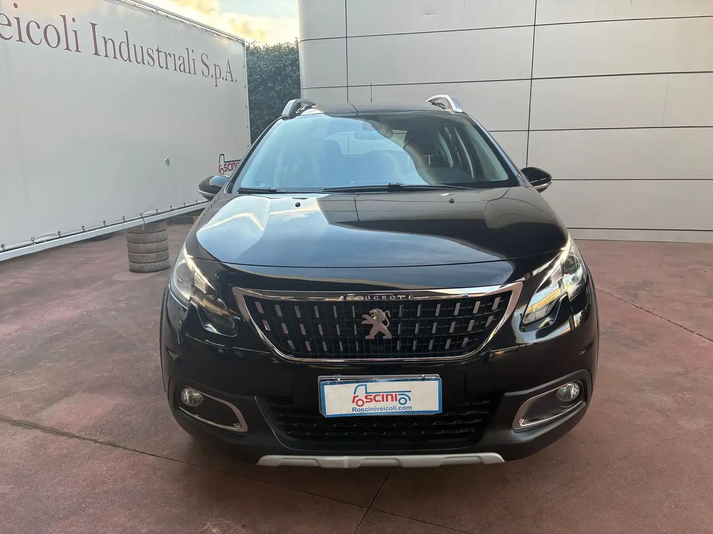 Peugeot 2008 PureTech Turbo 130 S&S Allure Schwarz - 2