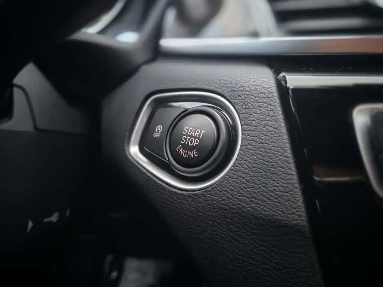 BMW X1 снимка BMW X1