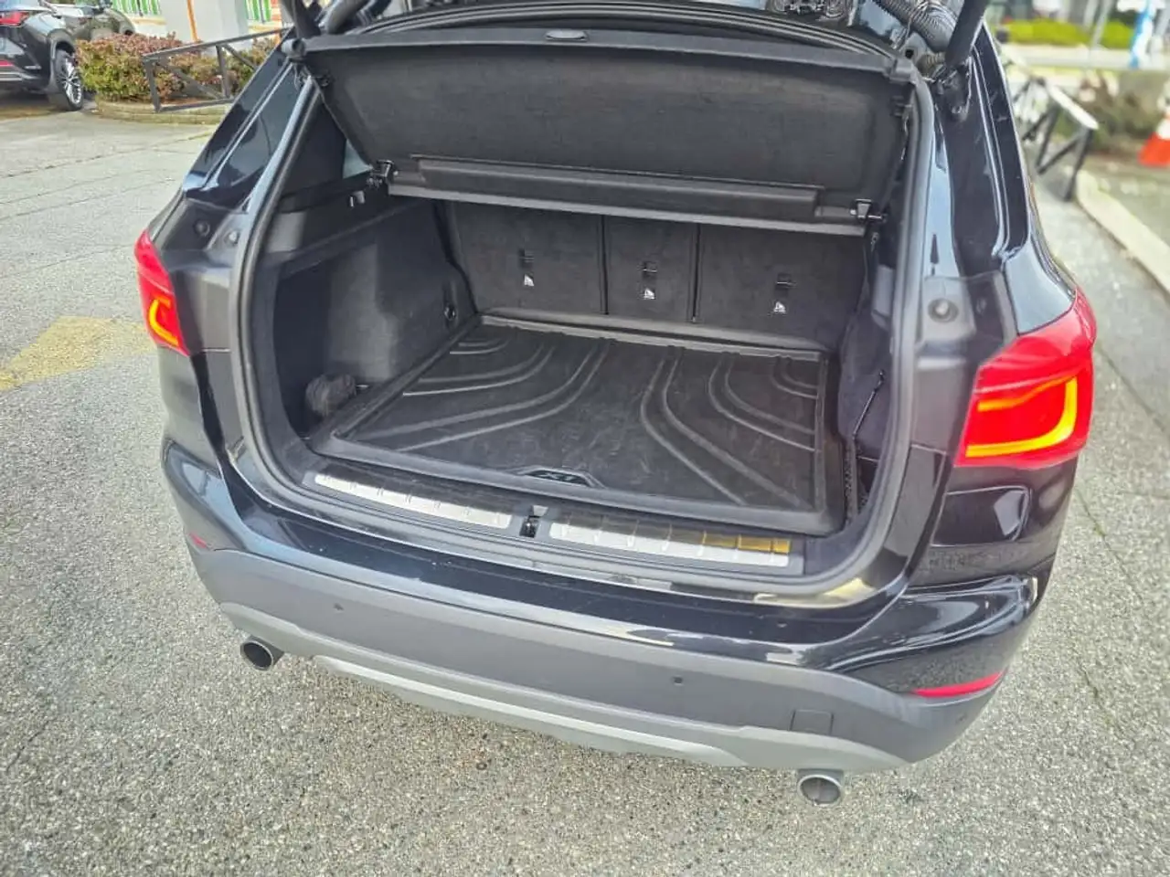 BMW X1 снимка BMW X1
