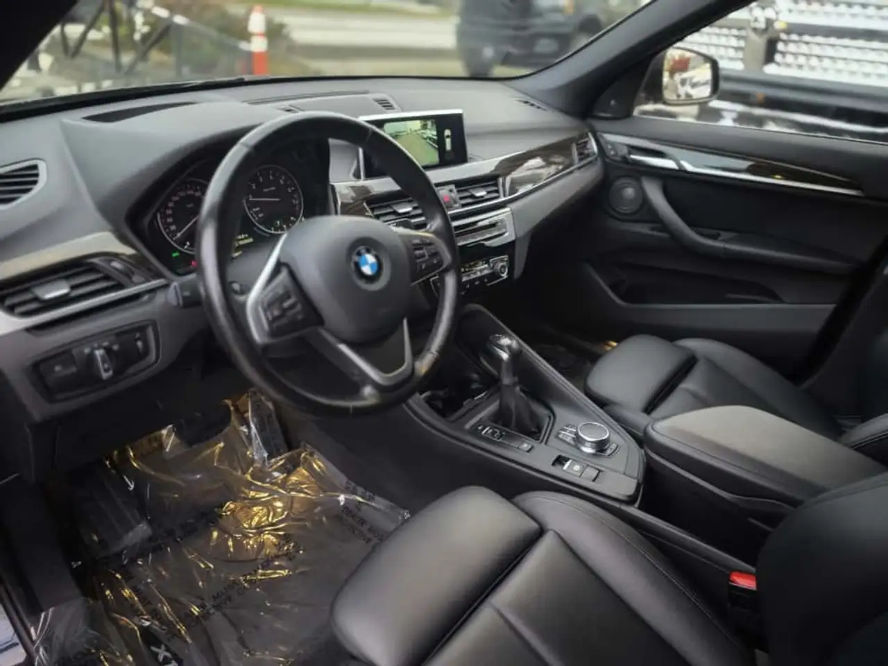 BMW X1 снимка BMW X1