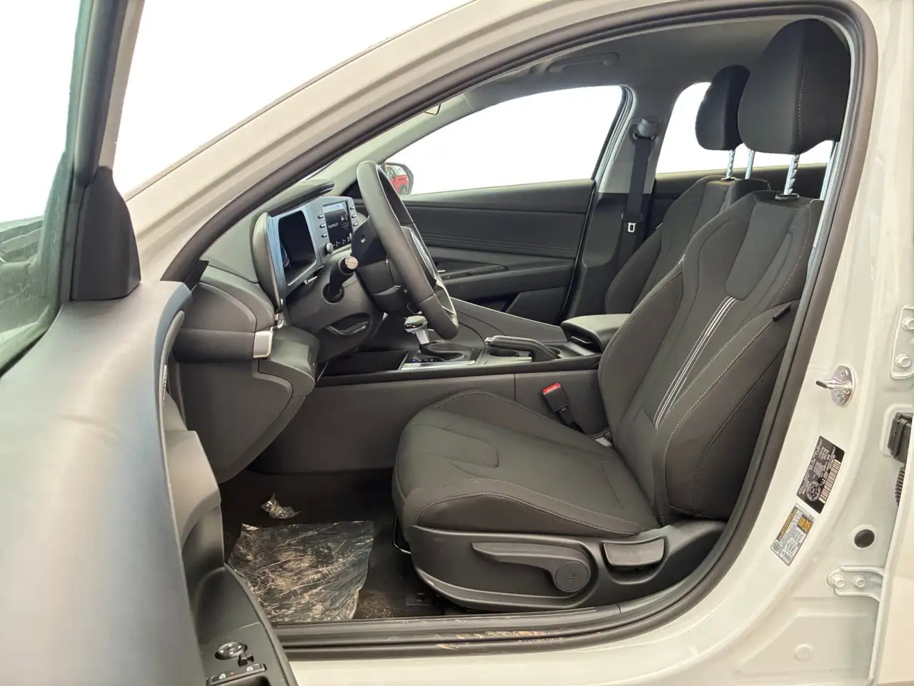 Hyundai ELANTRA снимка Hyundai ELANTRA