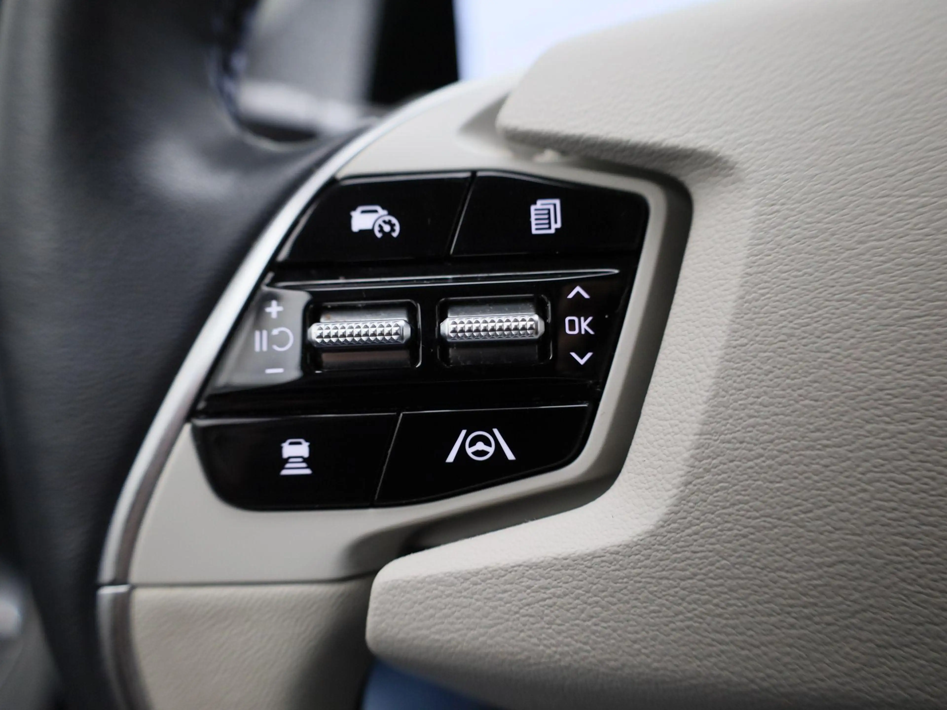 Kia EV6 BEV 77,4 kWH Pace HEAD-UP DISPLAY | MERIDIAN | ZET — photo 19