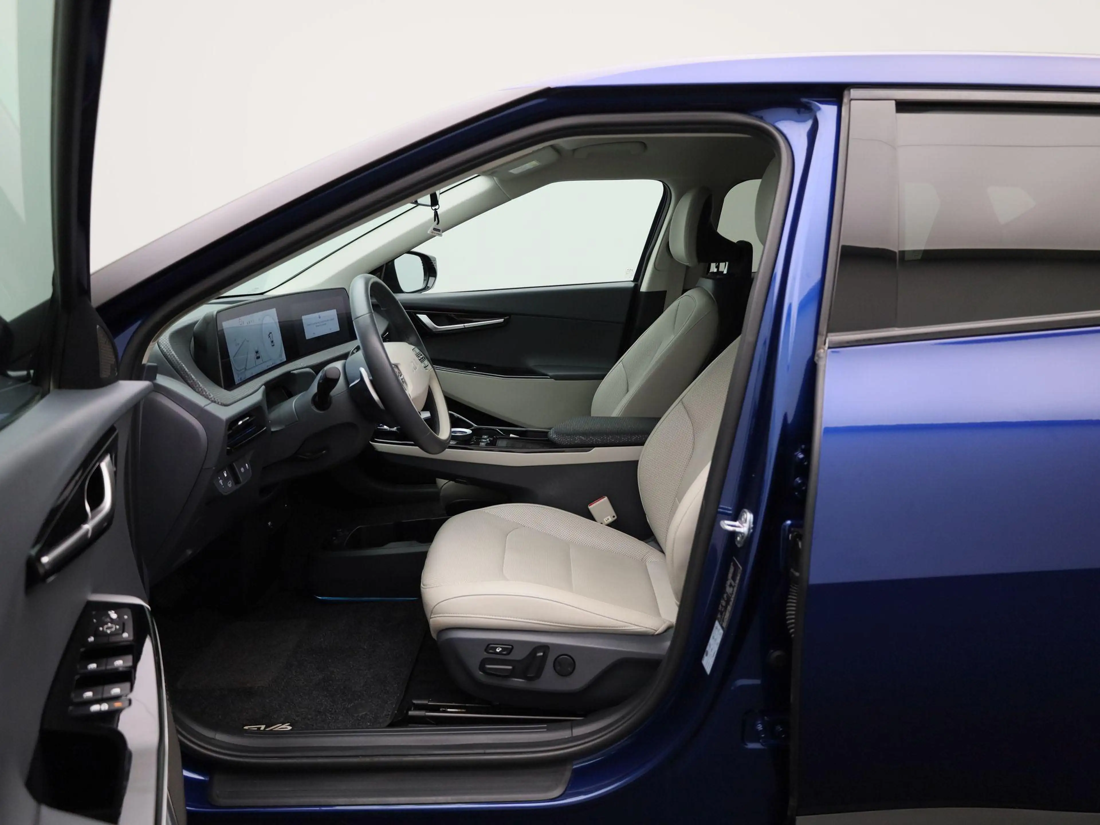Kia EV6 BEV 77,4 kWH Pace HEAD-UP DISPLAY | MERIDIAN | ZET — photo 9