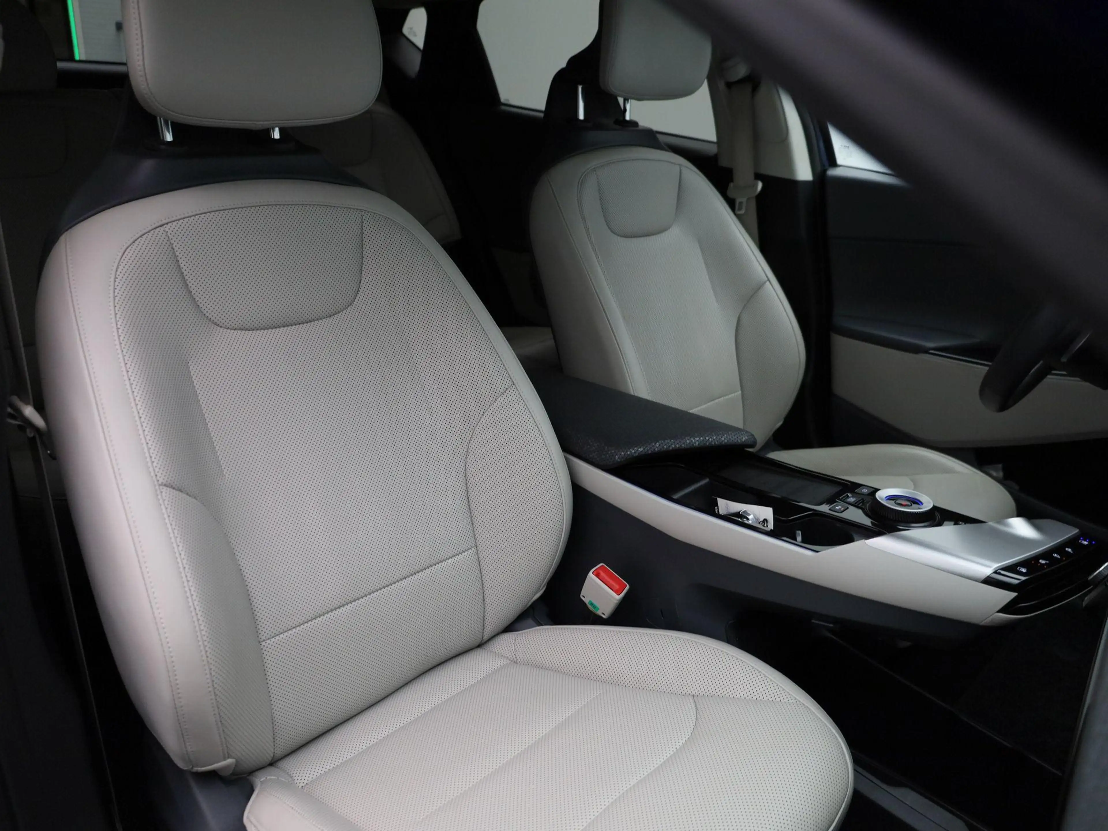 Kia EV6 BEV 77,4 kWH Pace HEAD-UP DISPLAY | MERIDIAN | ZET — photo 41
