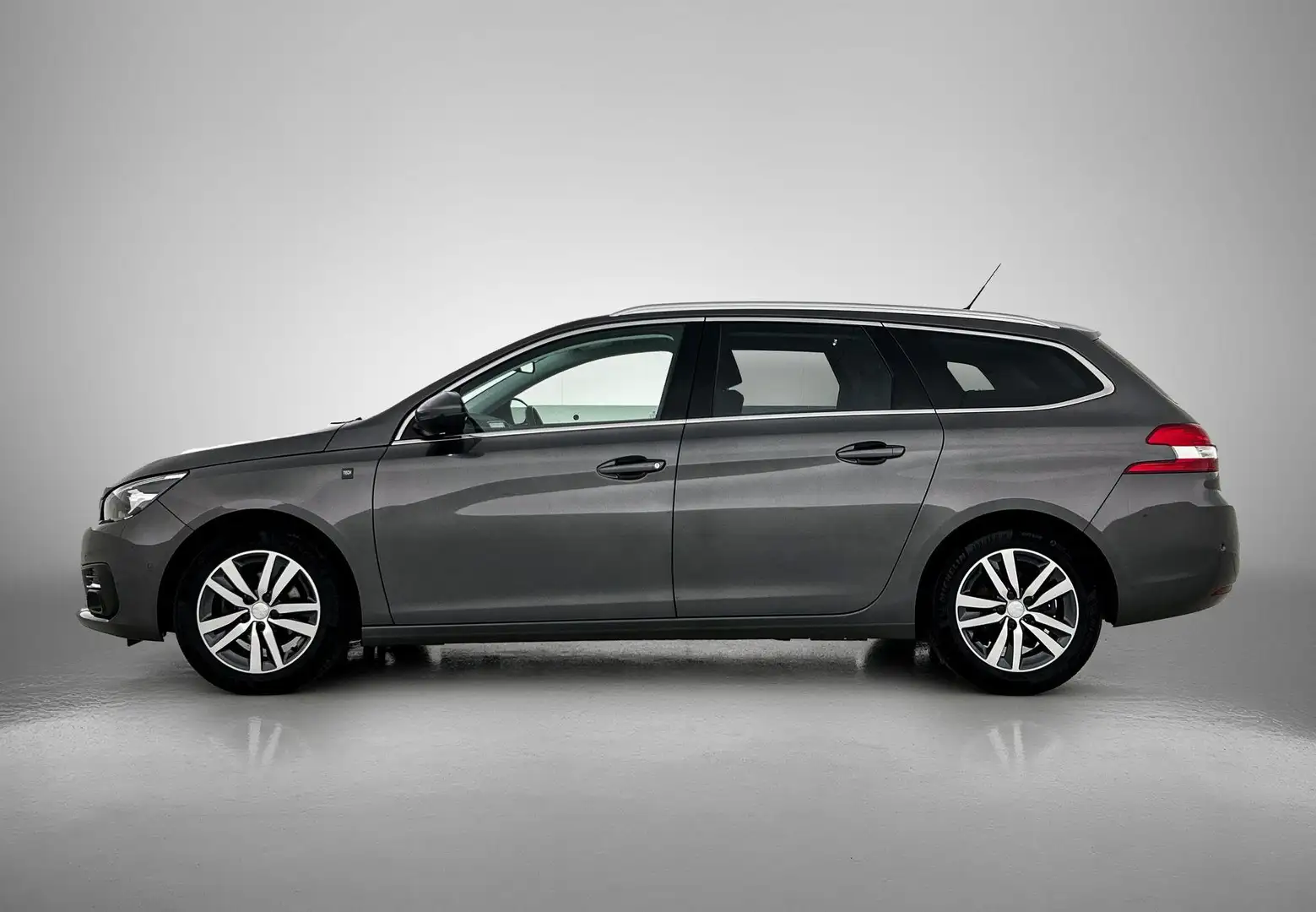 Peugeot 308 SW 1.2 PureTech Tech Edition Grau - 2