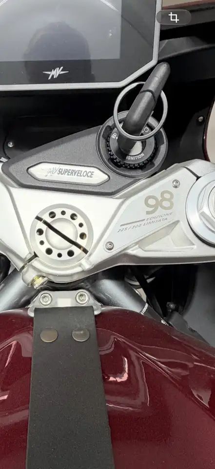 MV Agusta Superveloce 800